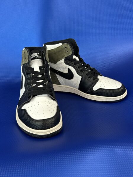 AIR JORDAN 1 RETRO HIGH DARK MOCHA CARBONIO